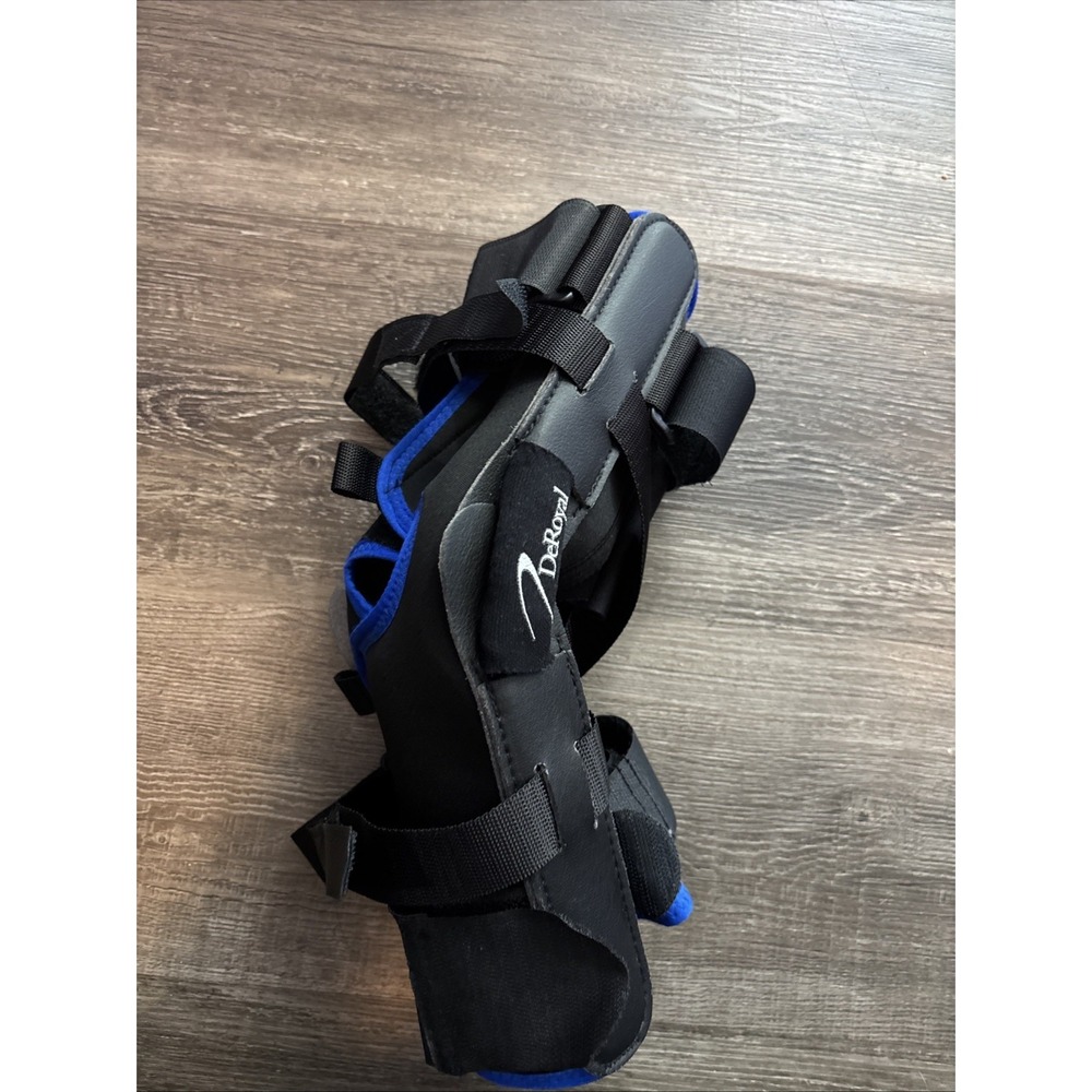 DeRoyal Universal Knee Brace Size Large Black Blue US4114 Orthopedic Support